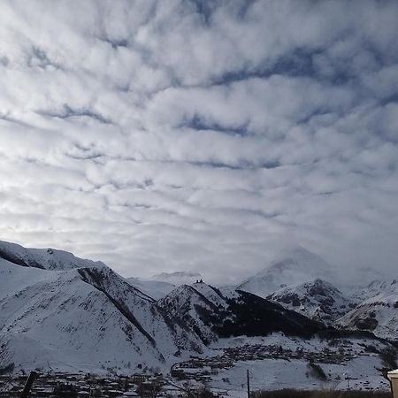 Emotion Kazbegi Apartamento Quarto foto