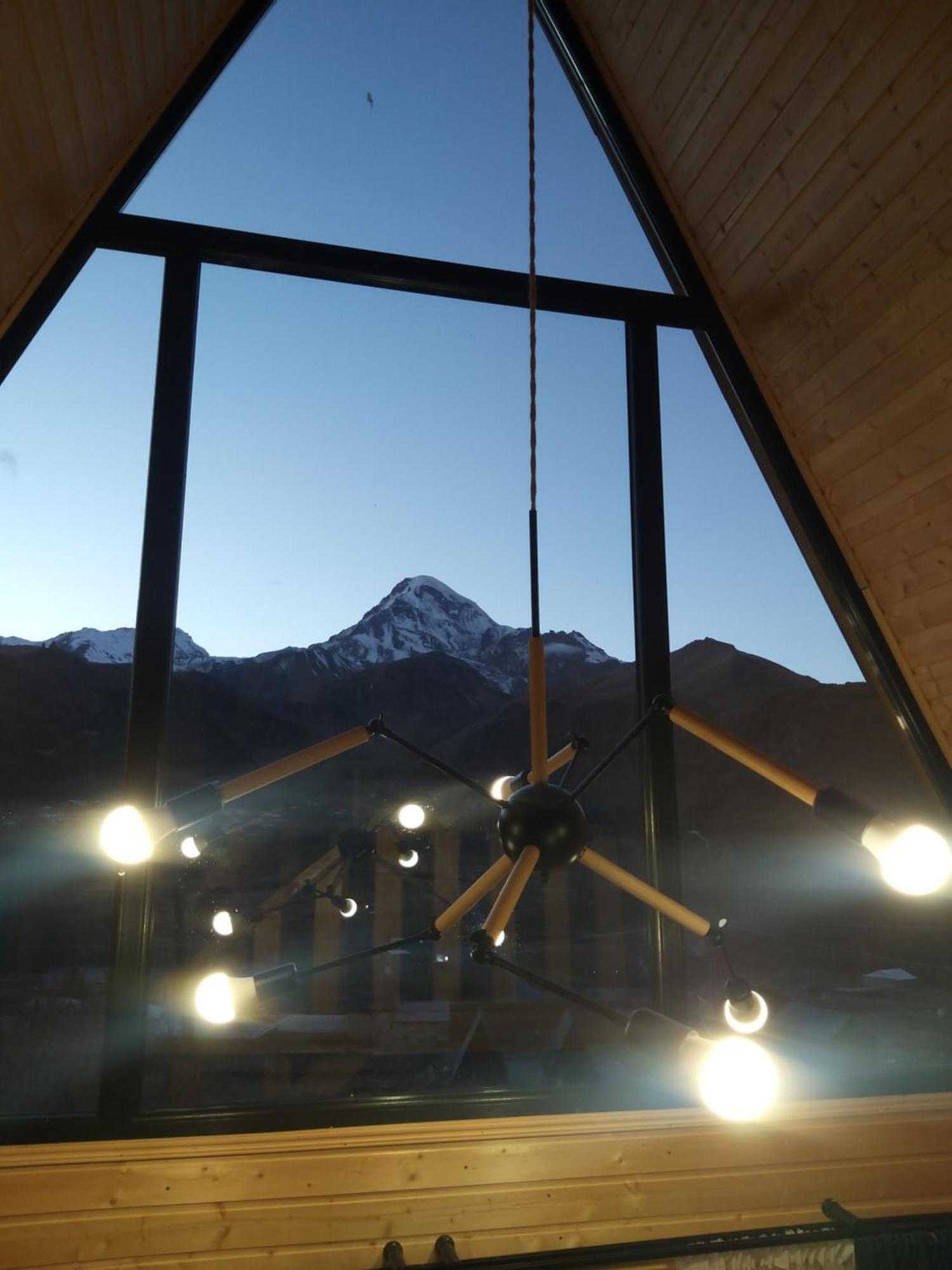 Emotion Kazbegi Apartamento Quarto foto