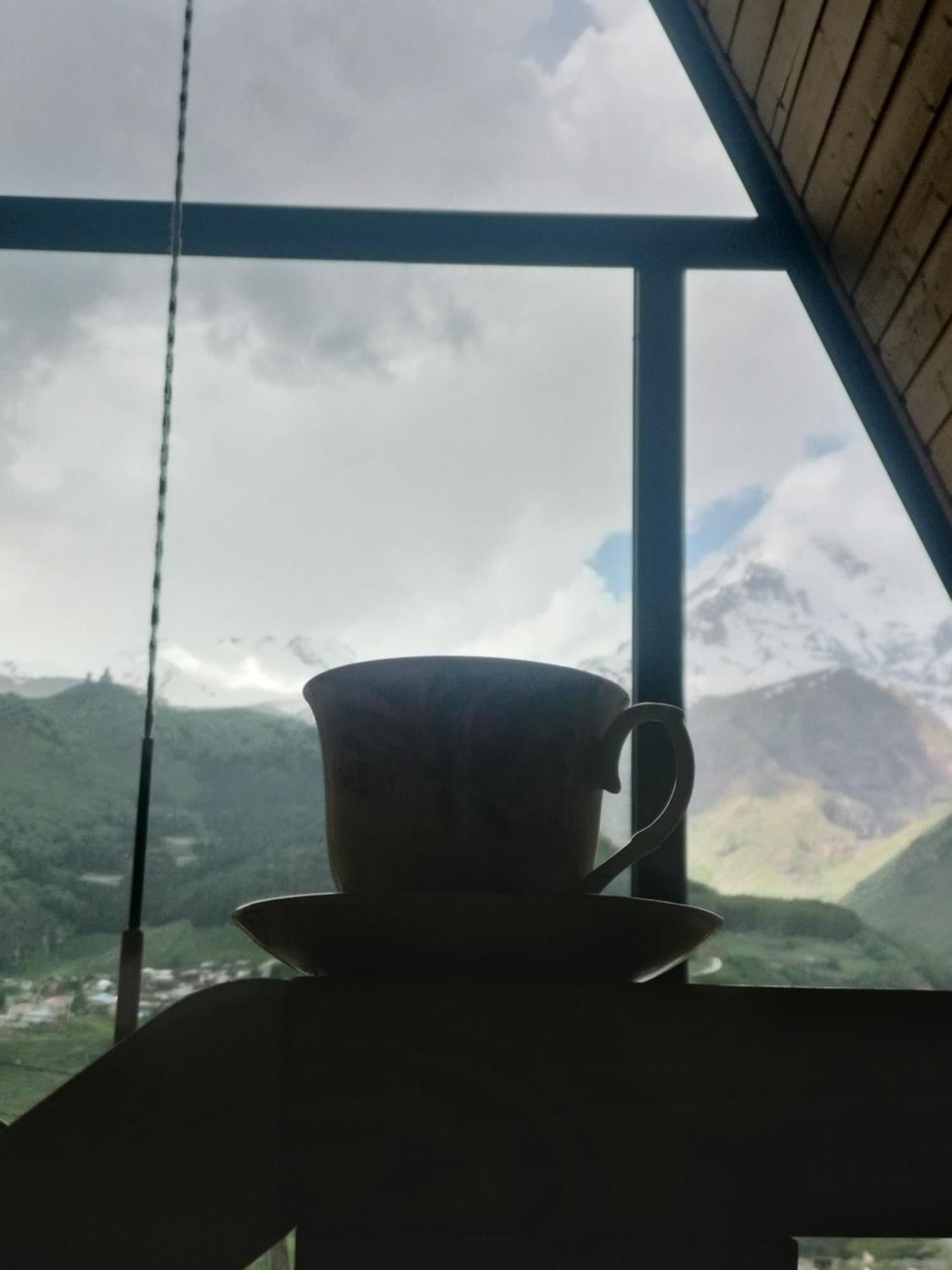 Emotion Kazbegi Apartamento Quarto foto