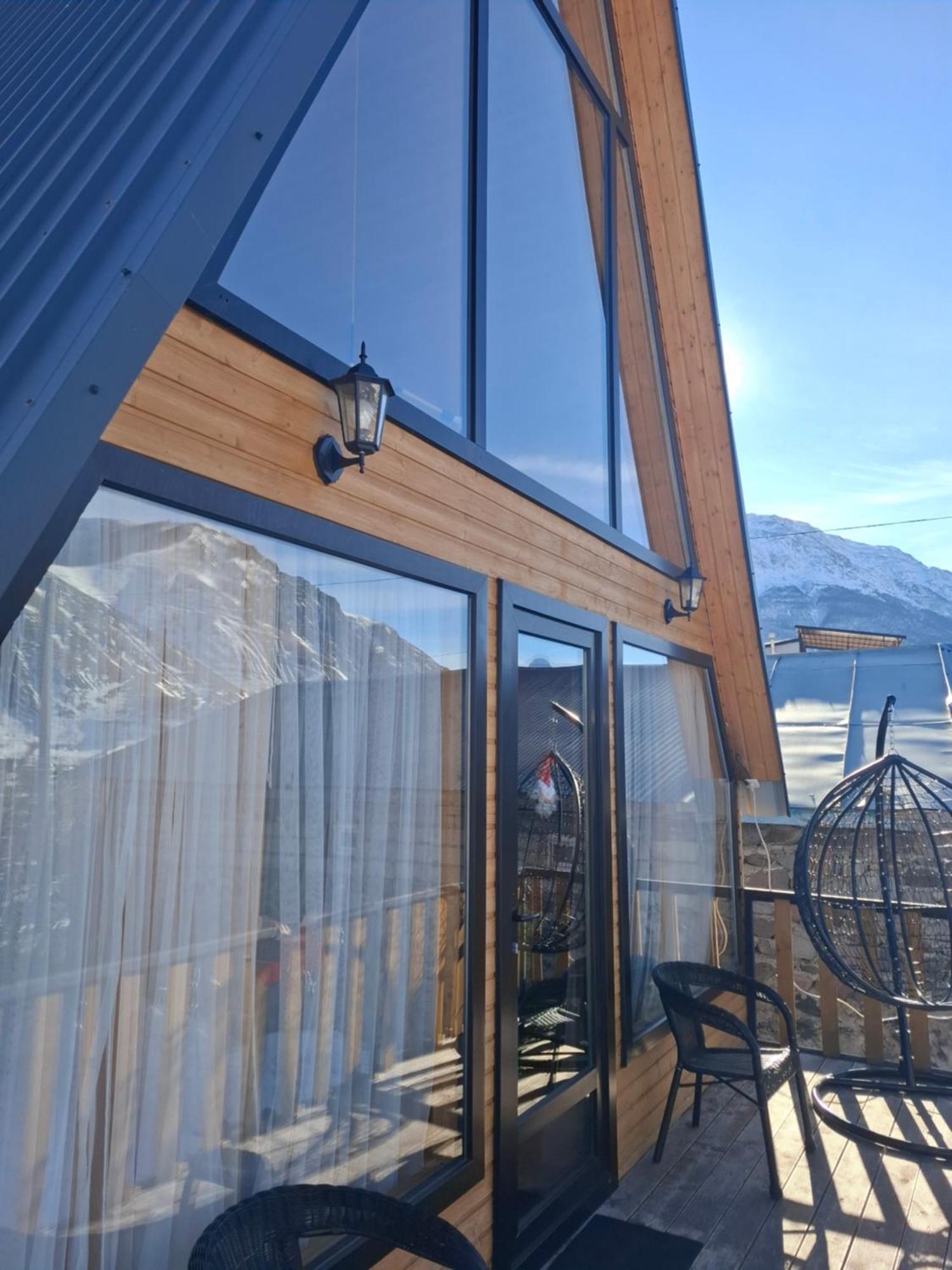 Emotion Kazbegi Apartamento Exterior foto